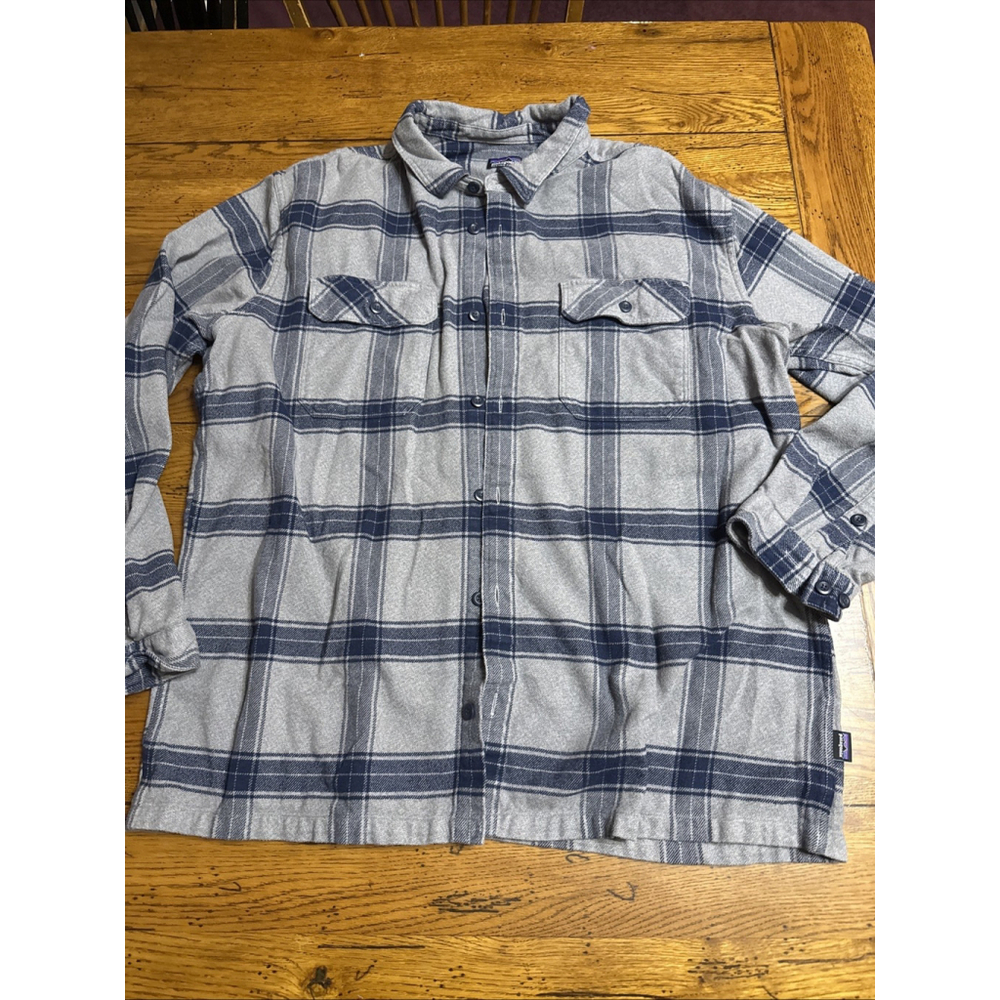 Patagonia Flannel Shirt Plaid Men’s L Blue Gray Organic Cotton Heavy P53